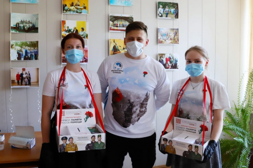 Андрей Никитин и «Волонтеры Победы» дали старт благотворительной акции «Красная гвоздика»