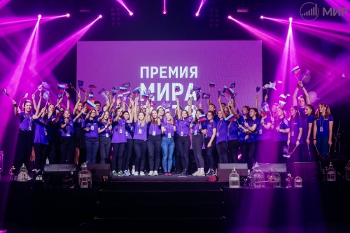 Новгородка Вера Окушко участвует в народном голосовании Премии МИРа