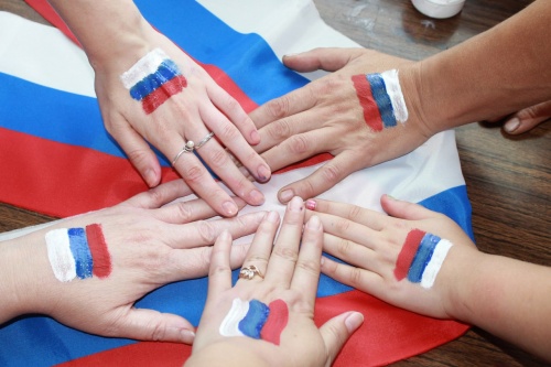 В Новгородской области прошли мероприятия, посвященные Дню Флага Российской Федерации