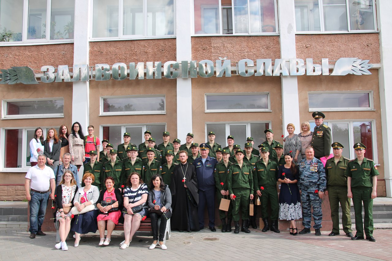 Новгородцев торжественно проводили в ряды Российской Армии