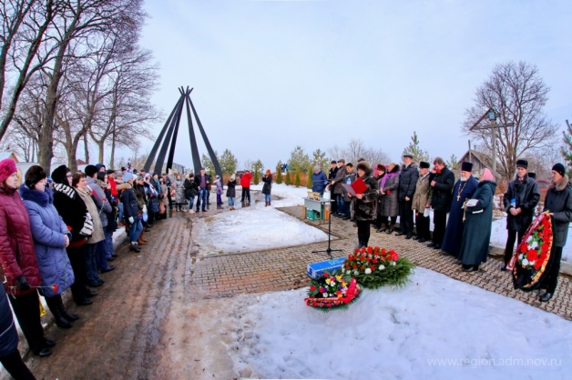 В честь подвига воинов-якутян в 1943 году «Лыжный десант-2015» прошел маршрутом по озеру Ильмень в Старорусском районе