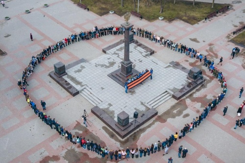 Новгородская молодежь дала старт акции «Георгиевская ленточка»