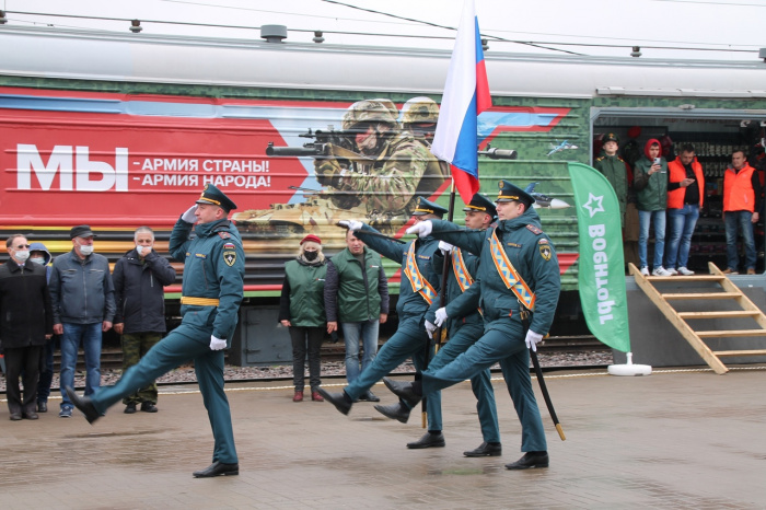 В Новгородской области стартовала Международная акция «Георгиевская ленточка»