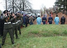 Торжественная церемония захоронения останков советских солдат прошла на воинском мемориале в д. Мясной Бор