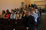 В ОАУ «Дом молодежи» в рамках декады Дня молодого избирателя состоялась встреча активной молодежи с депутатом Думы Великого Новгорода Ломановым Андреем Николаевичем