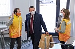 Андрей Никитин передал гуманитарную помощь жителям ЛНР и ДНР