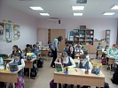 Мастер-класс по изготовлению новогодней игрушки дали обучающимся кандидаты в бойцы СПО "Самовар"